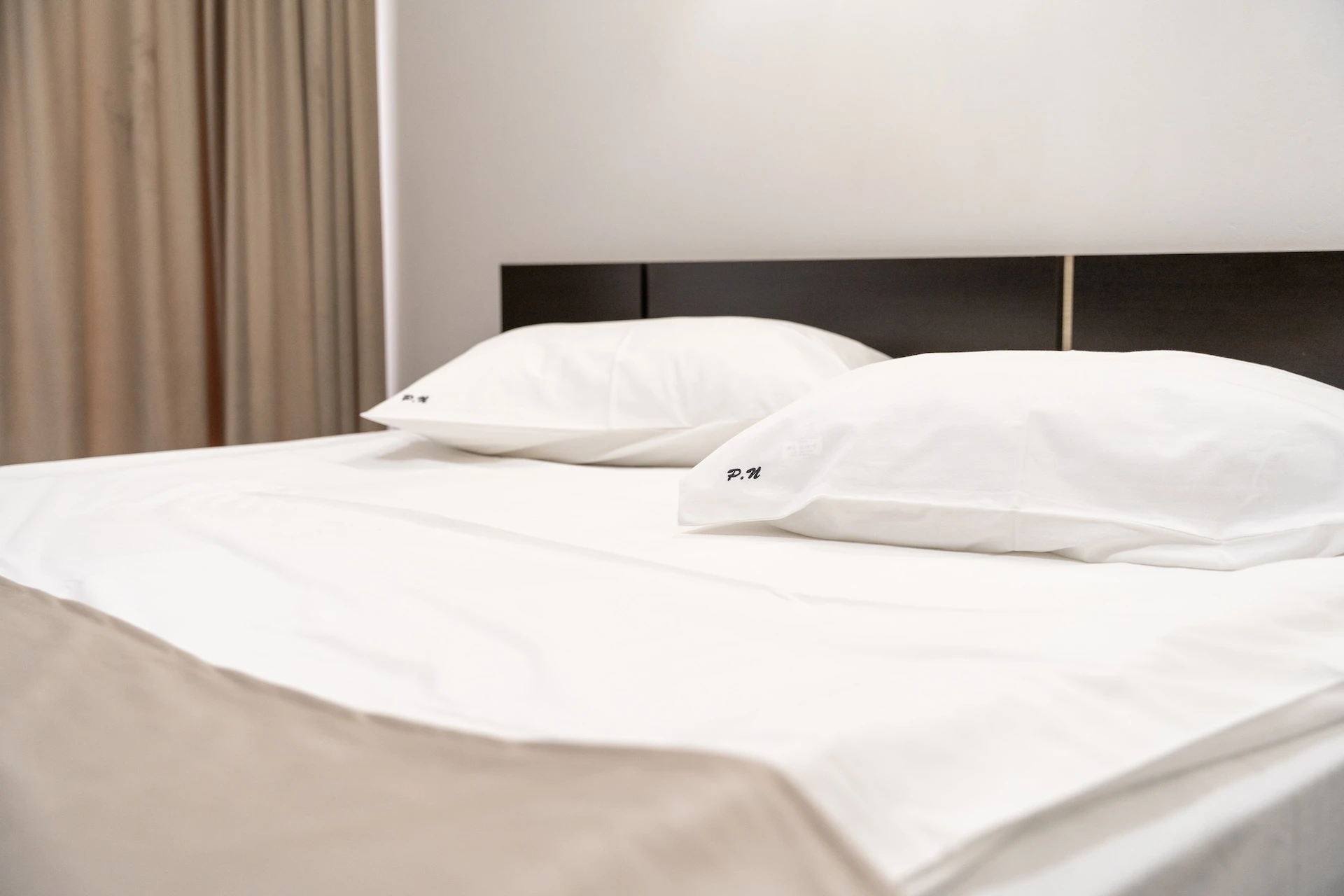 Dublă Standard - imagine 3 din 7